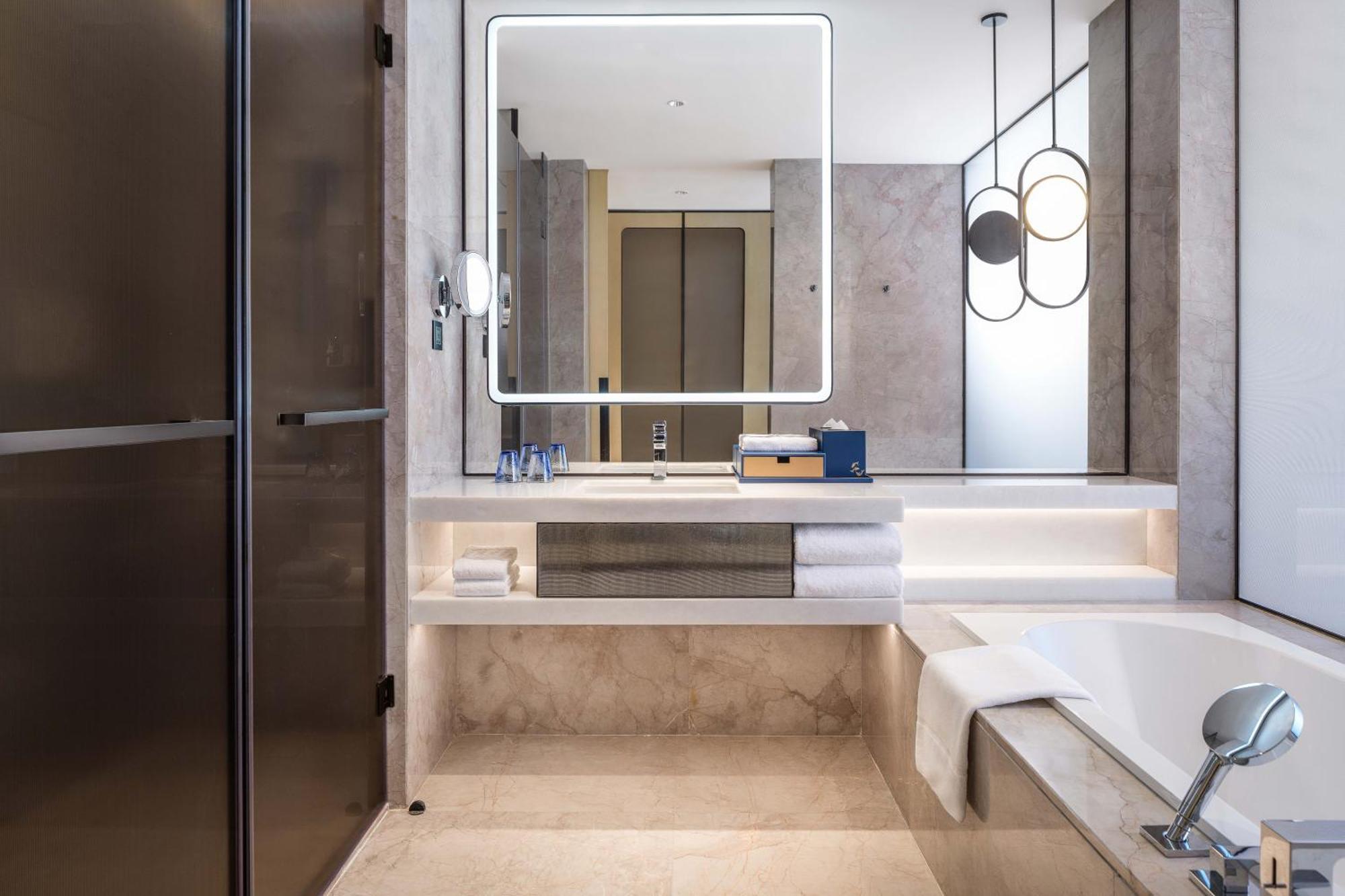 Renaissance Zhuhai Hotel Екстер'єр фото