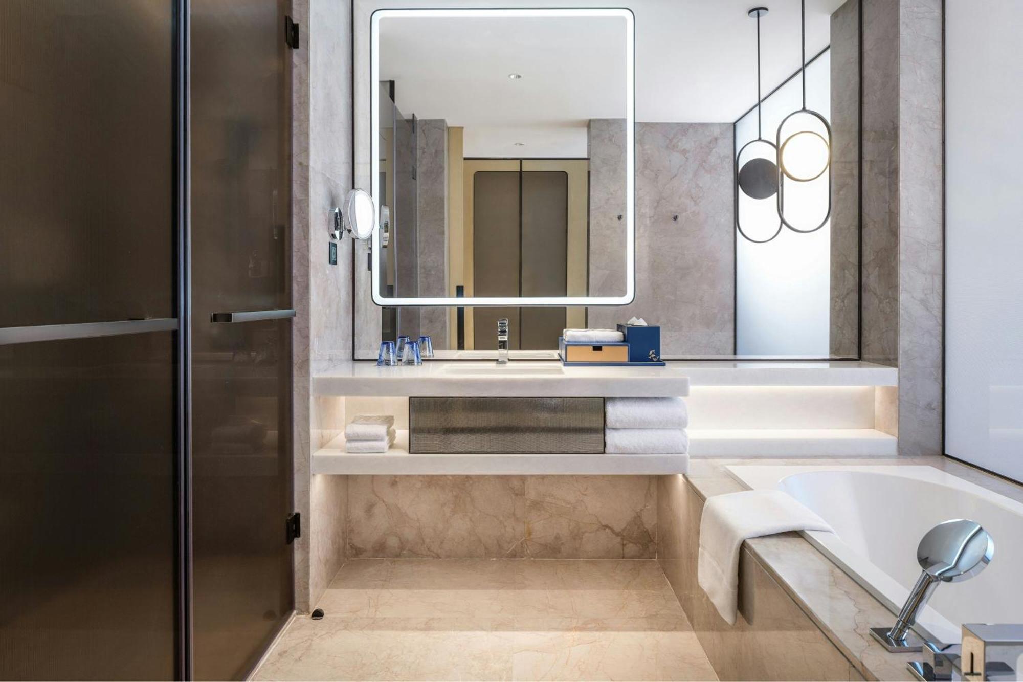 Renaissance Zhuhai Hotel Екстер'єр фото